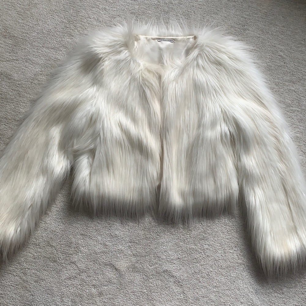 T Tahari Ivory Faux Fur Cropped Jacket